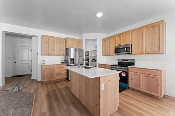 Santaquin, UT 84655,1544 S WINDSONG DR