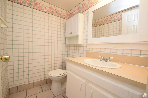 Centerville, UT 84014,156 E 735 S