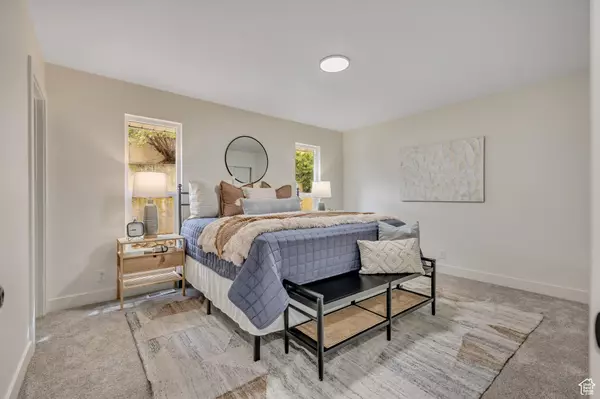 Sandy, UT 84093,1492 E SANDY HILLS DR