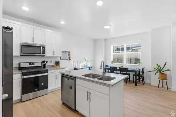Spanish Fork, UT 84660,902 N 1120 E