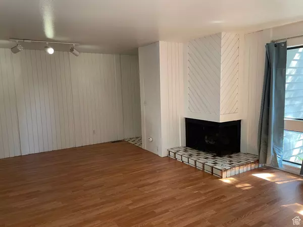 Holladay, UT 84121,1586 E VENTNOR AVE