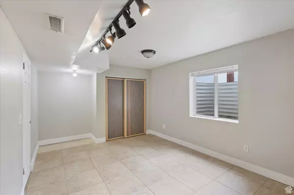 Salt Lake City, UT 84119,3018 S ASPLUND CIR W
