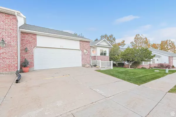 Tooele, UT 84074,558 S OAK LN E