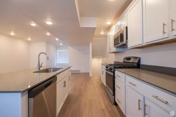 Clearfield, UT 84015,158 S BUSHNELL WAY