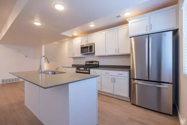 Clearfield, UT 84015,158 S BUSHNELL WAY