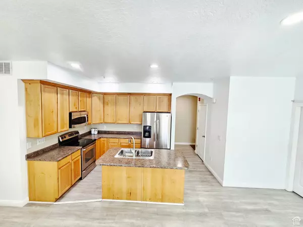 West Jordan, UT 84084,7093 S GREENSAND DR