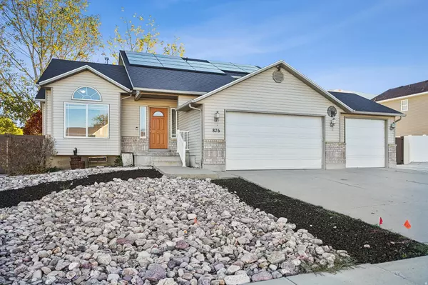 876 N FOX RUN DR, Tooele, UT 84074