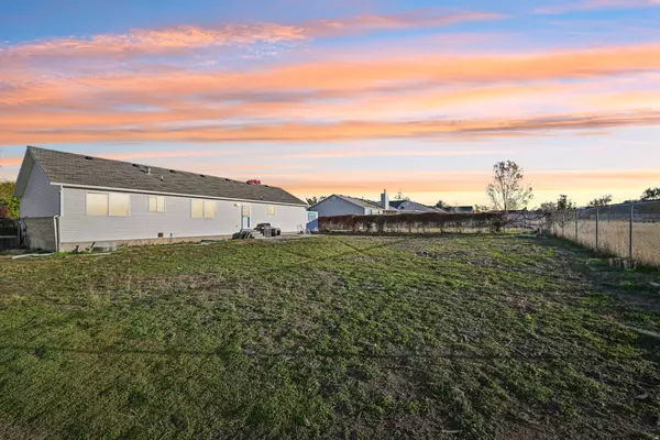 West Jordan, UT 84081,9332 S WILD CLOVER LN