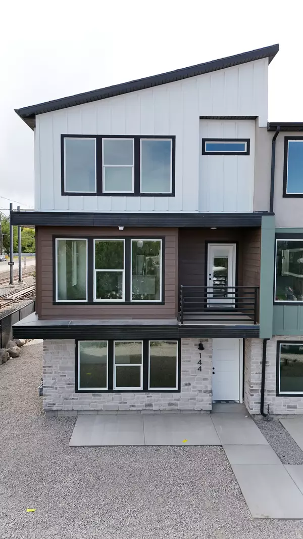 144 E CHAMBORD CT, Sandy, UT 84070