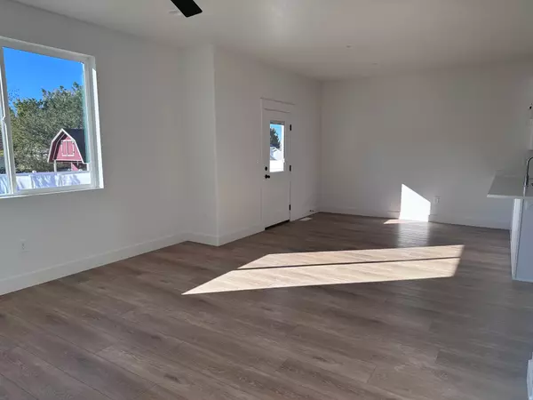 Tooele, UT 84074,1877 N 70 W #618