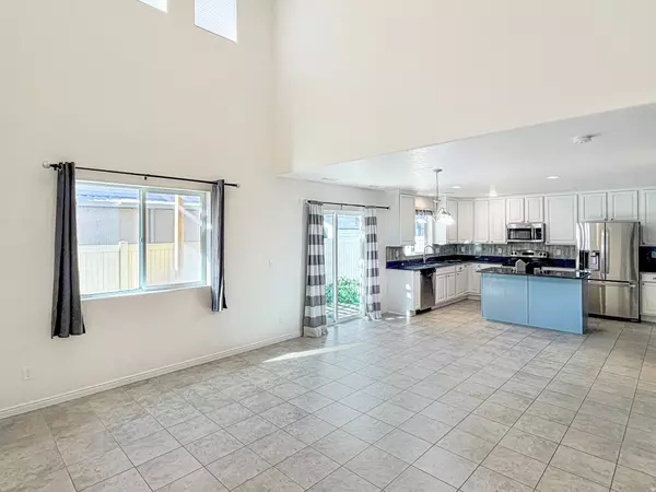 North Salt Lake, UT 84054,920 W STONEHAVEN DR