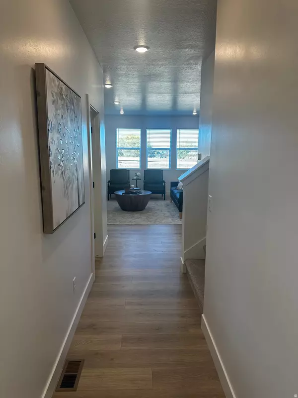 Mapleton, UT 84664,18 S LUNAR WAY