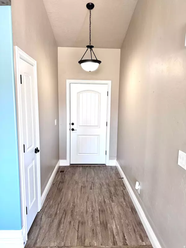 Tooele, UT 84074,1737 N BROADWAY AVE E