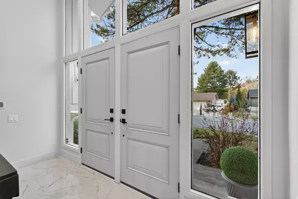 Sandy, UT 84093,2774 E ROBIDOUX RD S