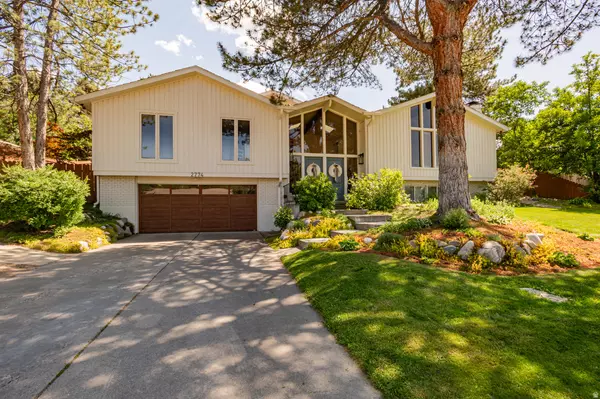 Sandy, UT 84093,2774 E ROBIDOUX RD S