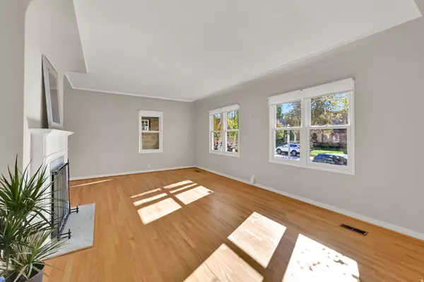 Salt Lake City, UT 84108,1763 E HERBERT S