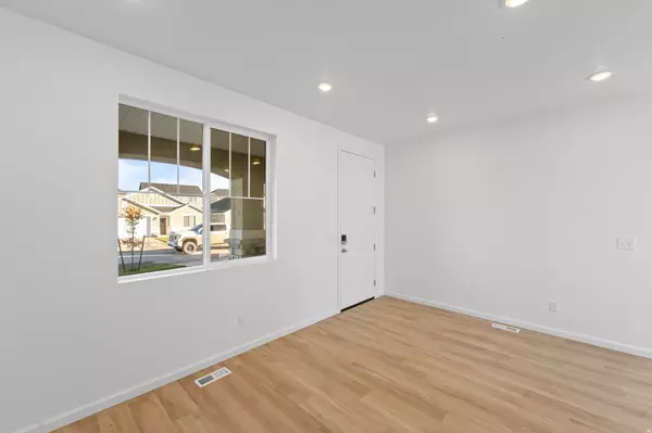 Willard, UT 84340,243 W 800 S #346