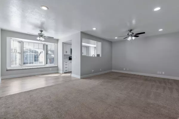 West Jordan, UT 84084,7665 S SUNRISE PL E