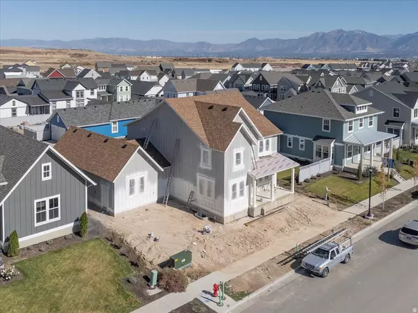 South Jordan, UT 84009,7086 W DOCKSIDER DR #274