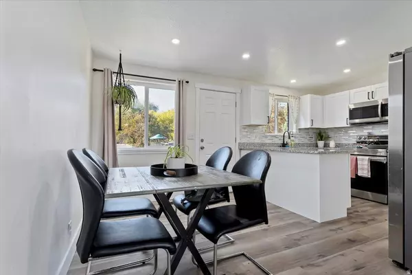 West Jordan, UT 84084,7150 S CAMELOT WAY