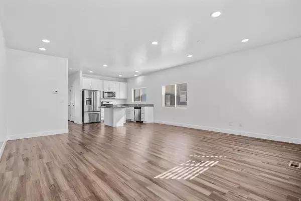 Eagle Mountain, UT 84005,1897 E MAGNOLIA CIR