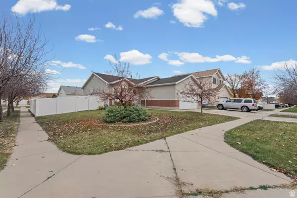 Kearns, UT 84118,5803 S IMPRESSIONS DR