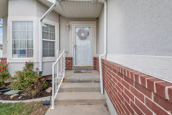 Kearns, UT 84118,5803 S IMPRESSIONS DR