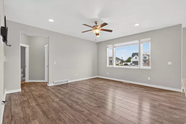 Mapleton, UT 84664,2216 W SILVER LEAF DR ##35