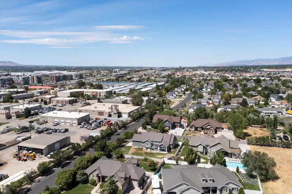 Draper, UT 84020,172 E HOLLYBROOK CV S