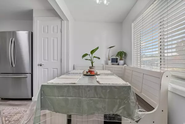 Sandy, UT 84094,10165 S ZINNIA WAY