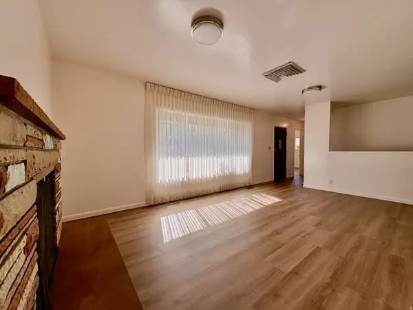 Bountiful, UT 84010,99 E 1600 S