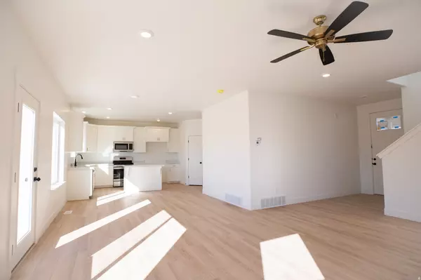 Eagle Mountain, UT 84005,3349 N GRAY WOLF LANE LOT #4009