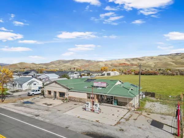 510 N MAIN ST, Henefer, UT 84033