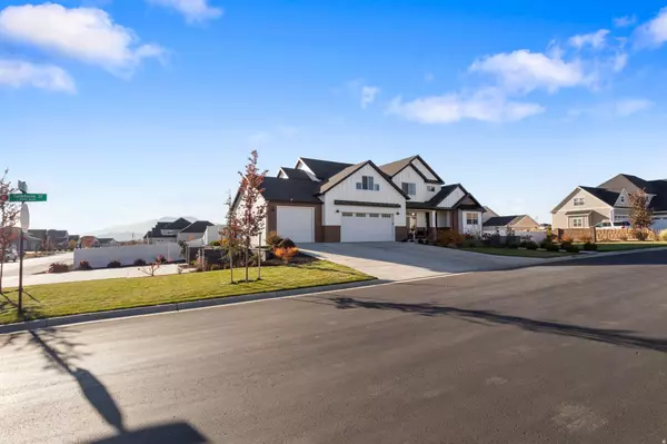 Eagle Mountain, UT 84005,1532 E CALEDONIA ST