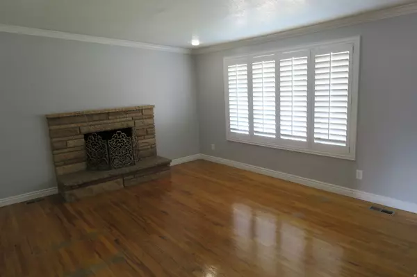 Cottonwood Heights, UT 84121,6818 S LUNA WAY E