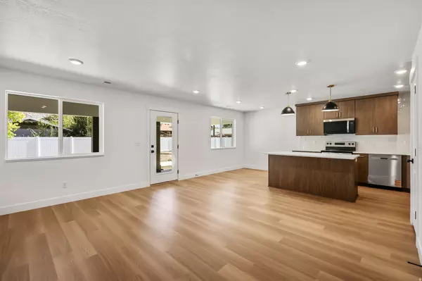 Ogden, UT 84404,352 N LIBERTY