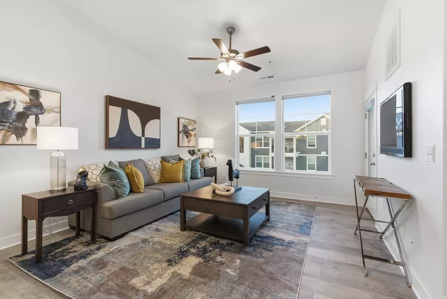 936 W BIG BEN LN #301, Saratoga Springs, UT 84045