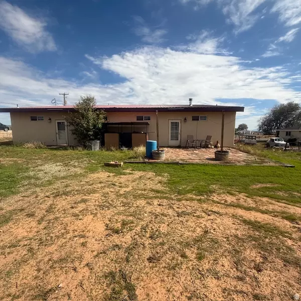 Blanding, UT 84511,256 S 300 E