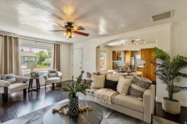 Murray, UT 84107,6 W MILLER ST