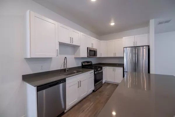 Layton, UT 84041,356 W 25 N