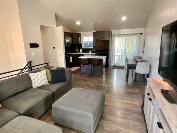 Riverton, UT 84065,12294 S 1490 W