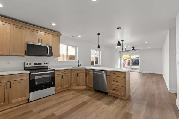 Ogden, UT 84404,1664 LINCOLN AVE