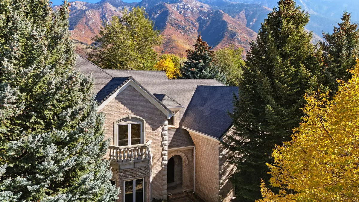 Sandy, UT 84092,1 PEPPERWOOD POINTE