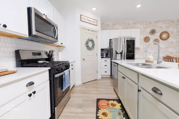 Saratoga Springs, UT 84045,628 N SCUTTLEBUTT LN