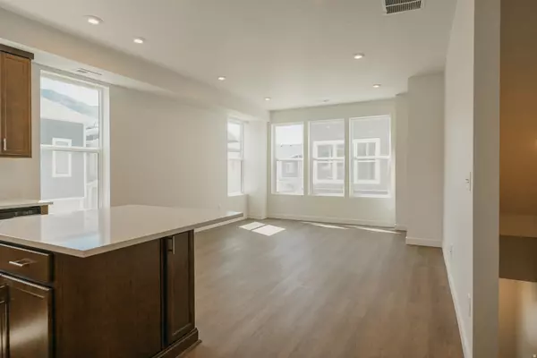 North Ogden, UT 84414,247 E 1850 N #6