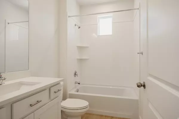 North Ogden, UT 84414,247 E 1850 N #7