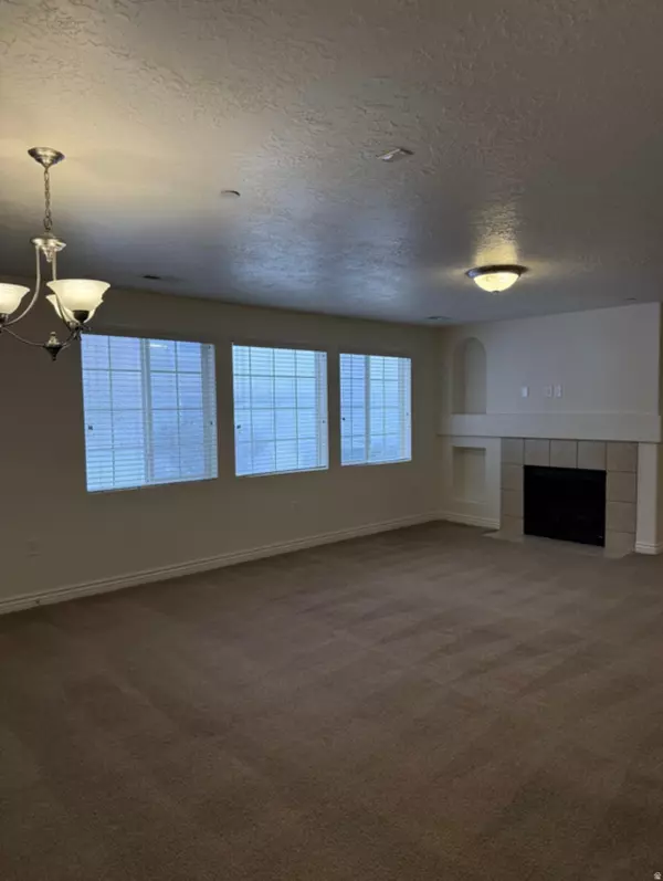 Pleasant Grove, UT 84062,123 N ROMNEY LN #103