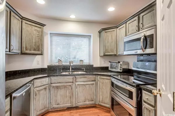 Saratoga Springs, UT 84045,353 BAYSIDE DR