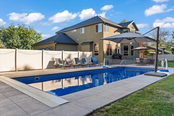 South Jordan, UT 84095,3376 W WATER CRESCENT PL