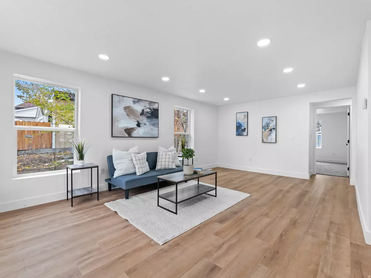 Murray, UT 84117,5245 S 900 E